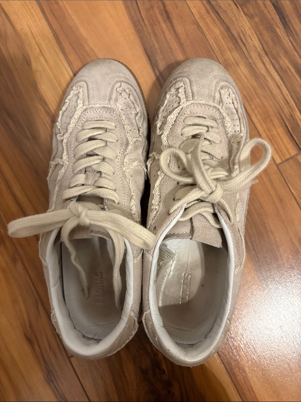 ALOHAS Lace Shoes - Picture 2 of 5